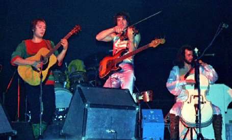 Gary Green, Ray Shulman and Kerry Minnear with Gentle Giant 1975, photo by Ueli Frey